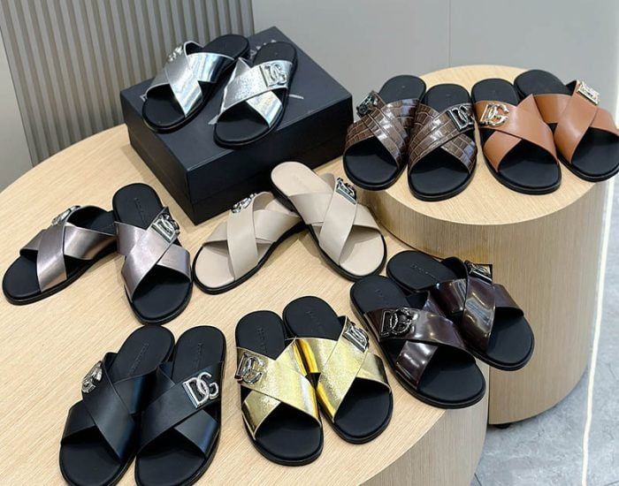 Dép quai chéo Dolce Gabbana siêu cấp họa tiết logo DG bạc