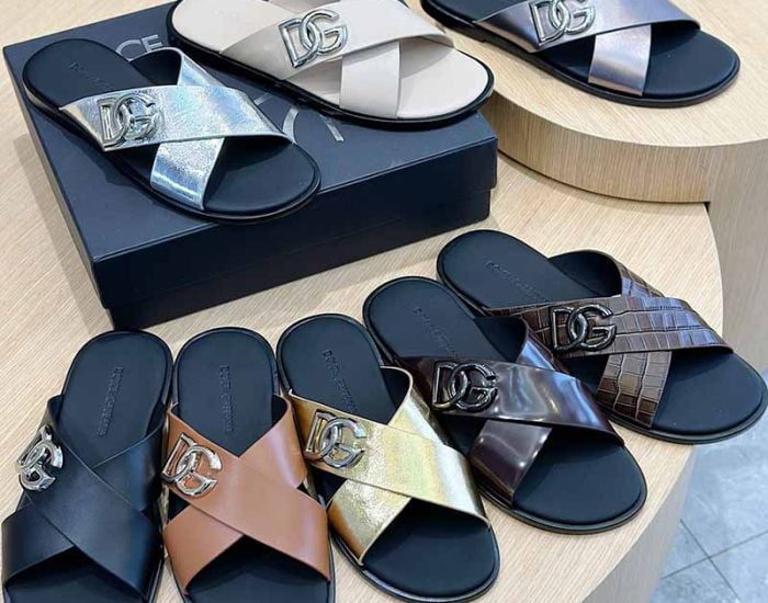 Dép quai chéo Dolce Gabbana màu nâu logo chữ Like Auth