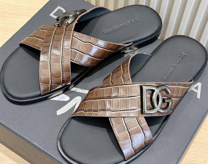 Dép quai chéo Dolce Gabbana vân cá sấu màu nâu Like Auth