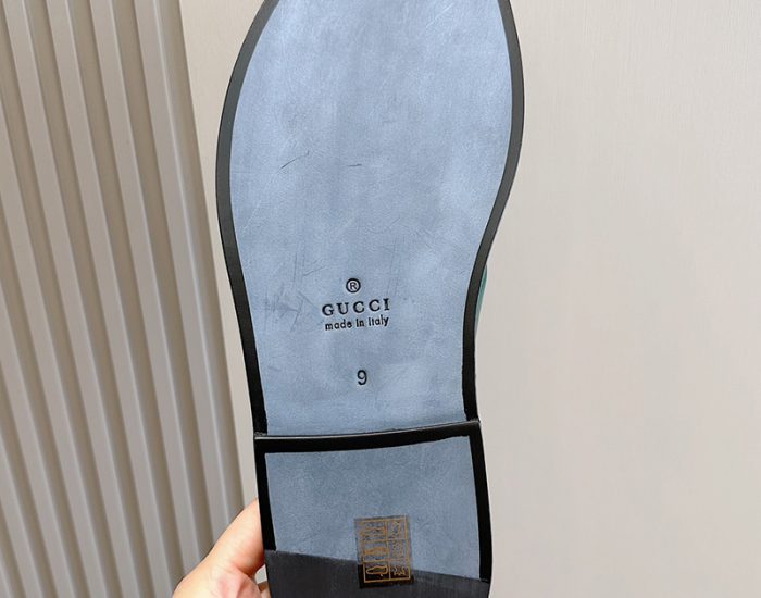 Dép quai ngang Gucci Interlocking Double G Sandals