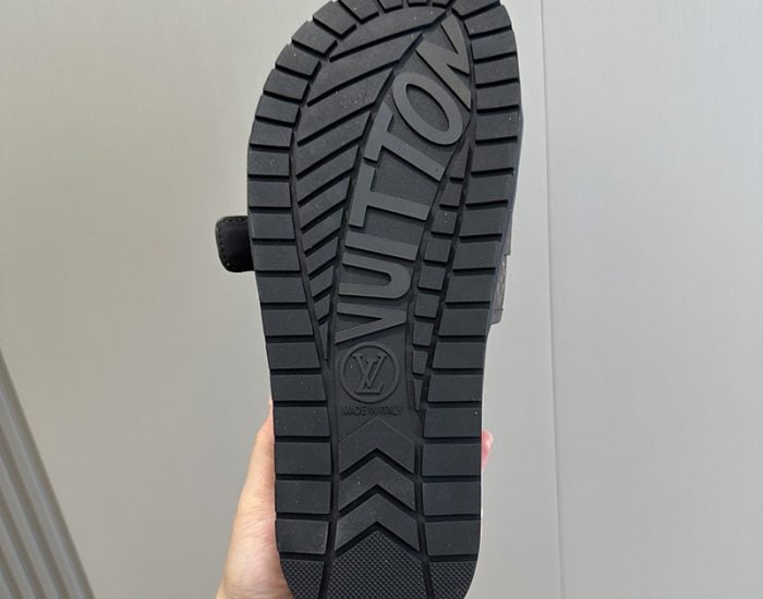 Dép quai chéo LV siêu cấp hoa Monogram phối logo