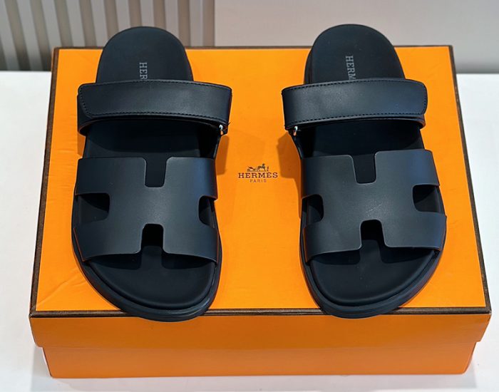 Dép quai hậu Hermes da lì màu đen Like Auth