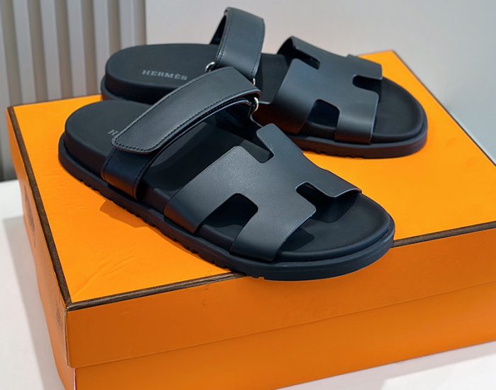 Dép quai hậu Hermes da lì màu đen Like Auth