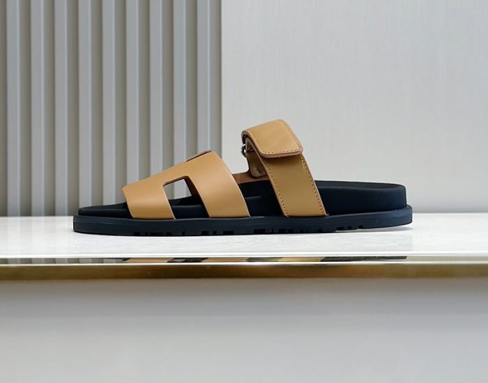 Dép quai hậu Hermes màu nâu da lì Like Auth