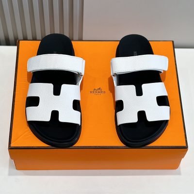 Dép quai hậu Hermes màu trắng da taiga Like Auth