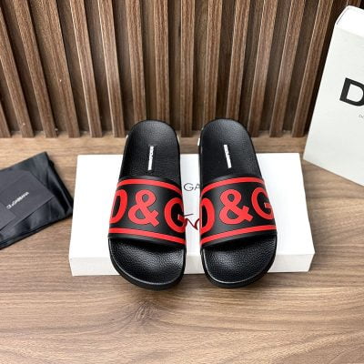 Dép Dolce Gabbana quai ngang họa tiết chữ đỏ
