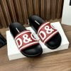 Dép quai ngang Dolce Gabbana quai đỏ chữ trắng