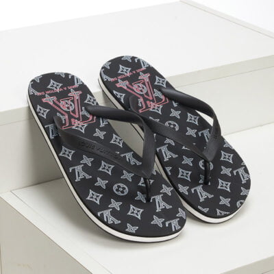 Dép Louis Vuitton Rubber Flip Flops logo hoa trắng