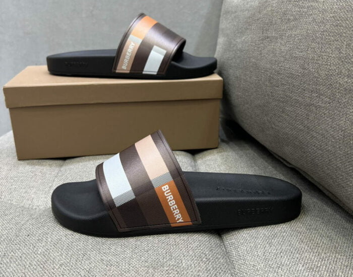 Dép nam Burberry Logo Furley Rubber Brown Like Auth