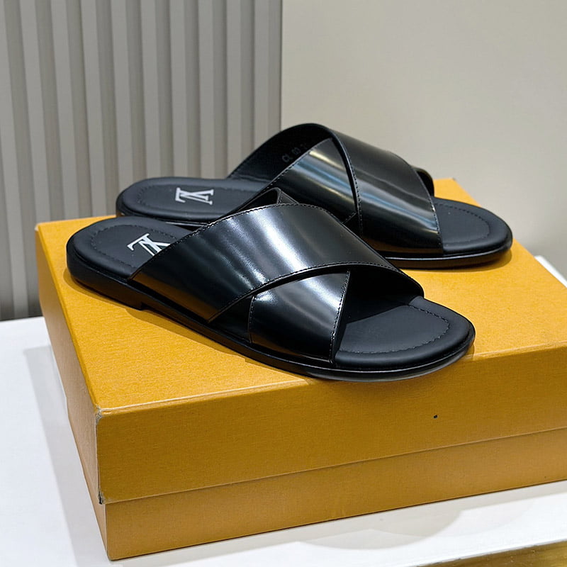 Dép quai chéo Louis Vuitton da bóng màu đen Like Auth