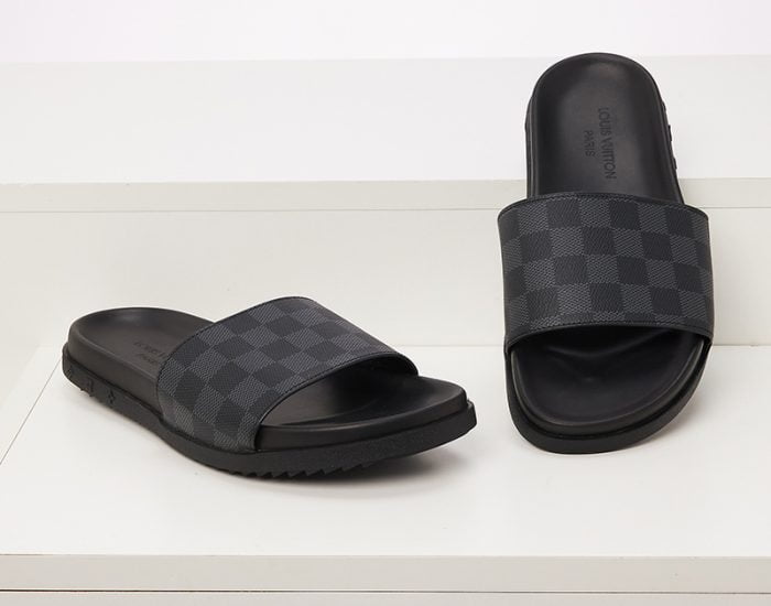 Dép quai ngang Louis Vuitton họa tiết caro đế đúc