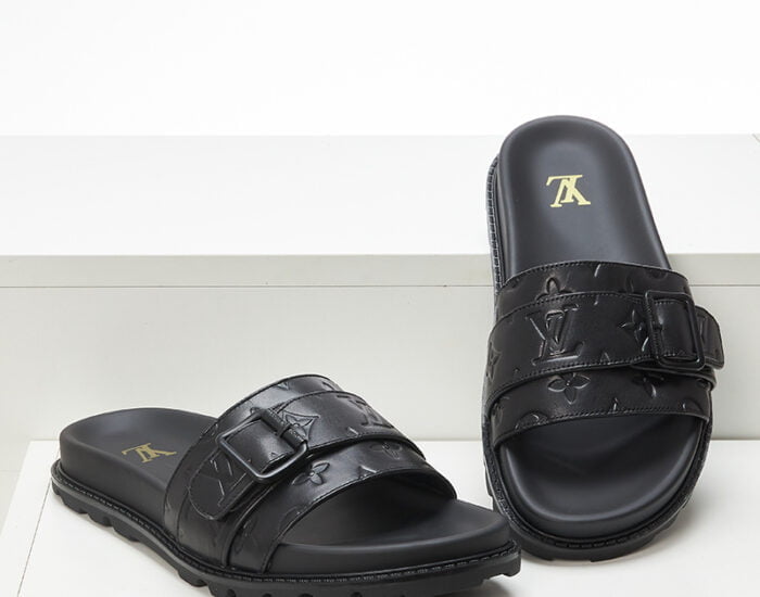 Dép Louis Vuitton quai ngang tag ngang họa tiết hoa dập chìm