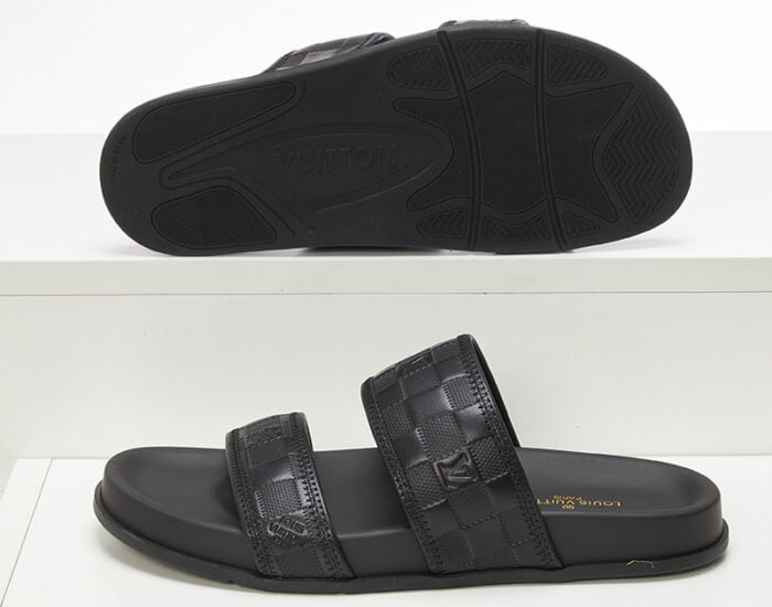 Dép quai ngang LV màu đen họa tiết caro in chìm