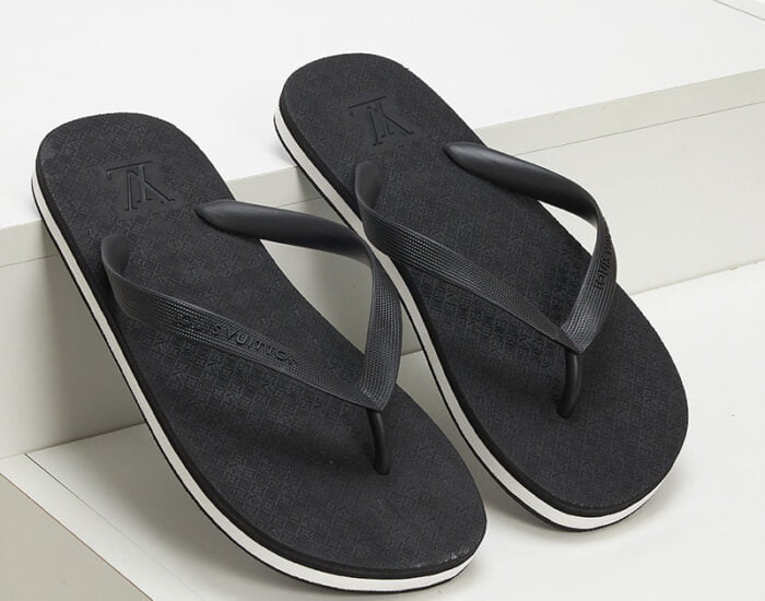 Dép tông Louis Vuitton họa tiết hoa Monogram màu đen