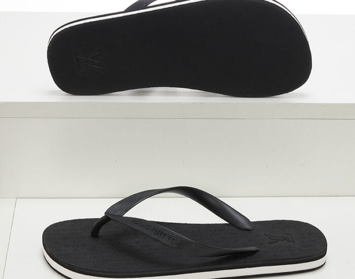 Dép tông Louis Vuitton họa tiết hoa Monogram màu đen