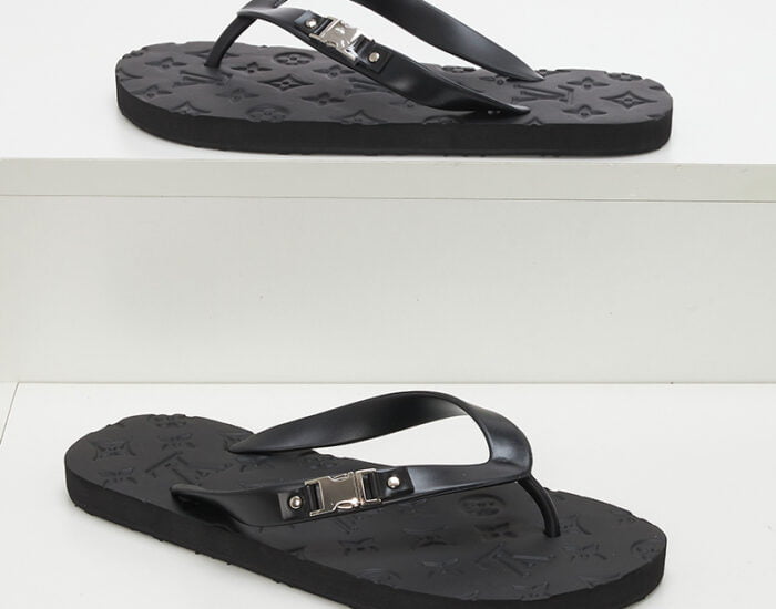 Dép tông Louis Vuitton họa tiết Monogram khóa cài