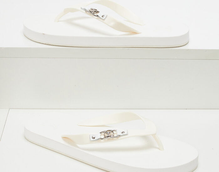 Dép tông Louis Vuitton màu trắng họa tiết tag logo